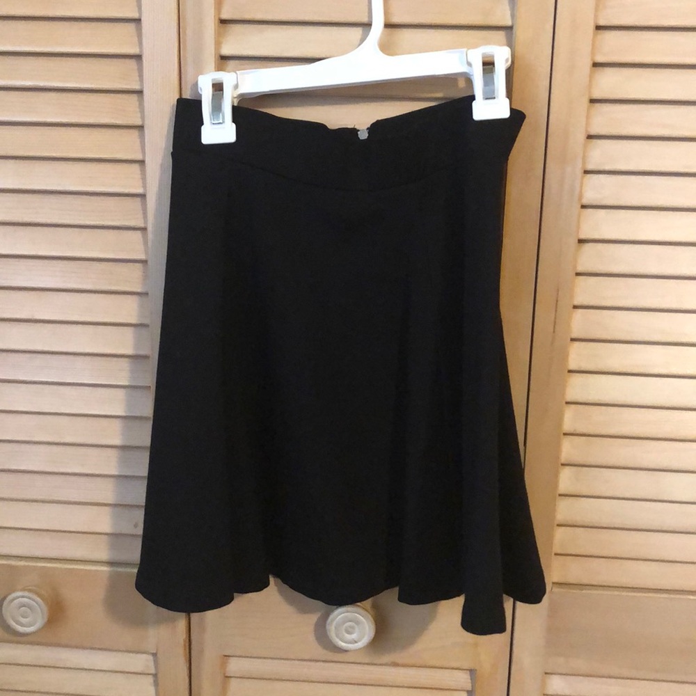 Black skater skirt
